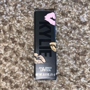 Kylie PUPPY LOVE Cream Lipstick